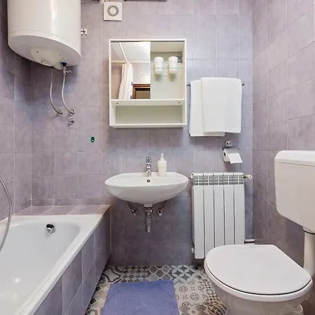 Quiet And Cosy Apt @ Poreč